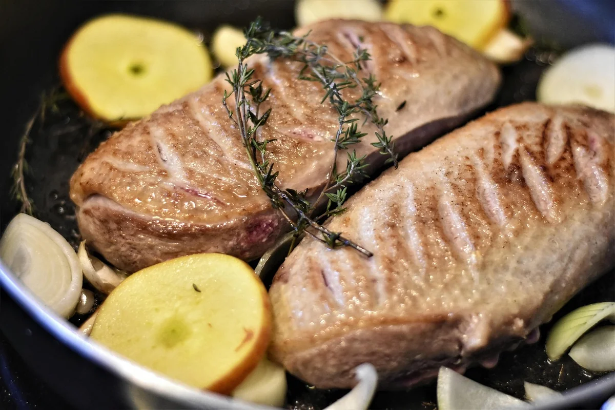 meat, duck, duck breast, raw, fry, court, tasty, fried, sear, recipe, roast duck, food, poultry, food photo, kitchen, cook, meat, meat, meat, duck, recipe, recipe, recipe, recipe, recipe - best kitchen shears for cutting poultry and herbs