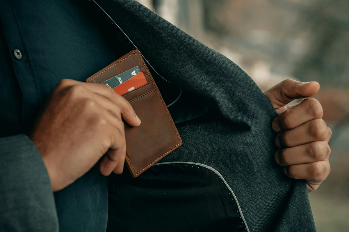 💳 (IG: @clay.banks) - best minimalist wallets for men with rfid blocking